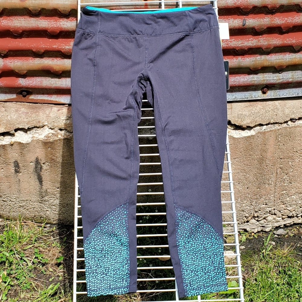 TANGERINE Active Workout Capri Leggings Sz Medium